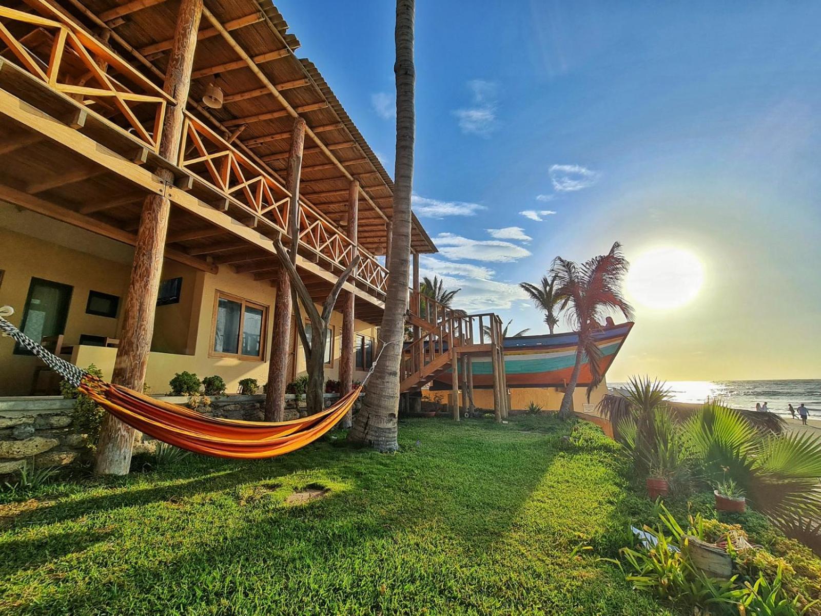 Mancora Beach Hotel (Adults Only) Экстерьер фото